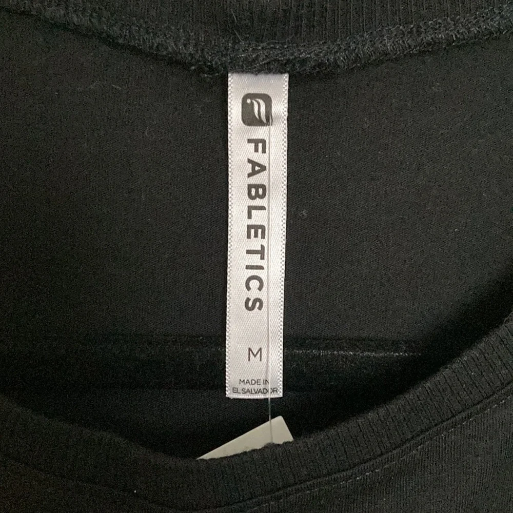 New Fabletics Work Out Muscle Tee - Picture 2 of 4